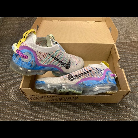 Nike Air VaporMax - Men size 10/Women size 11.5
